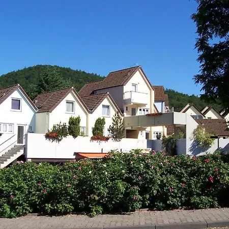 Ebenerdige Fewo Mit Terrasse & Schlafhaus Am Edersee *